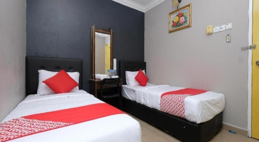 Oyo 1190 Nice Stay Hotel Рауб Экстерьер фото